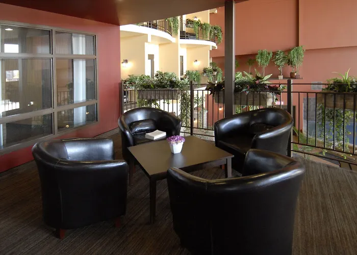 Hotel Ambassadeur Et Suites